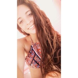 Meet your Posher, Nadia